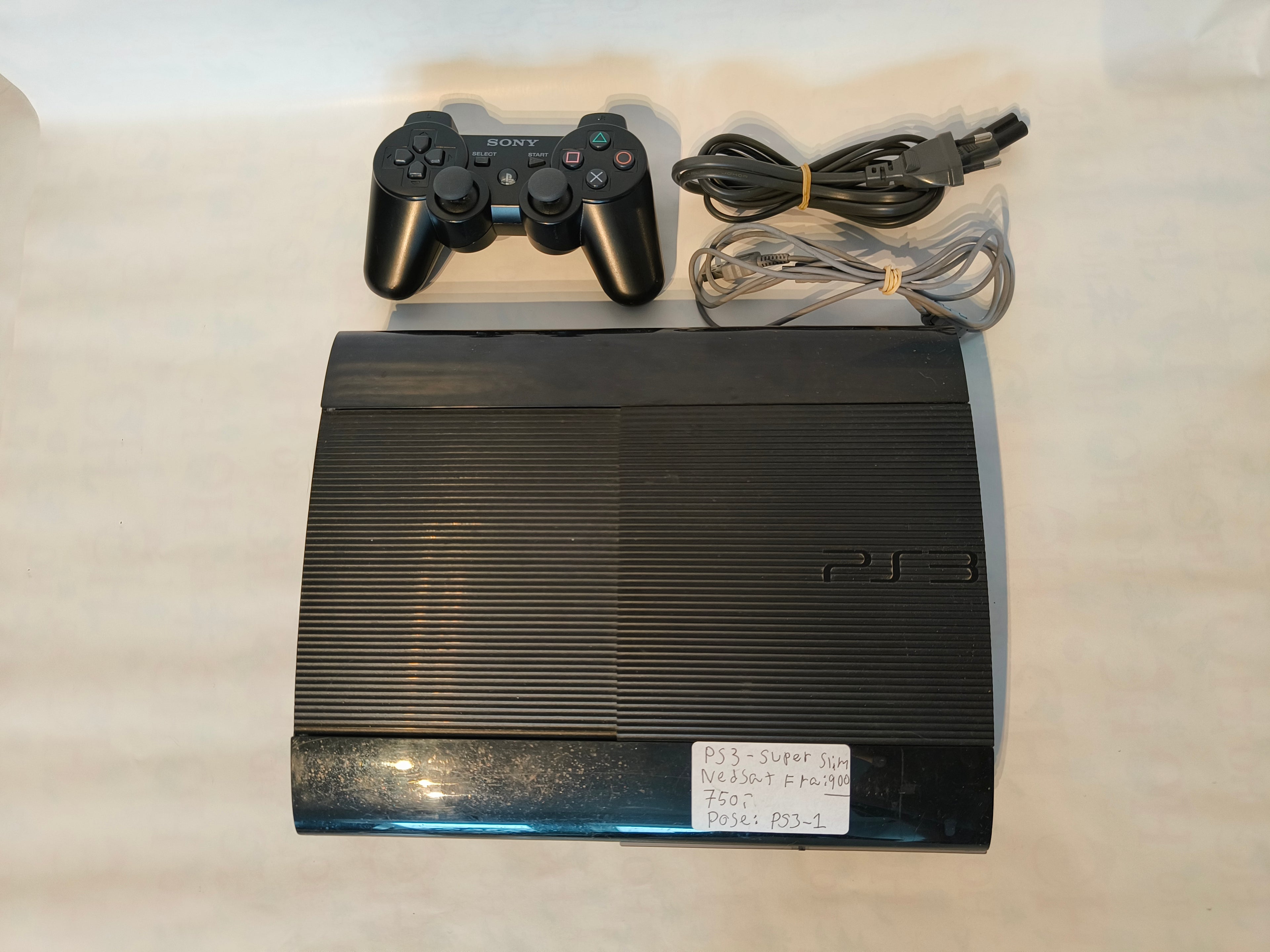PlayStation 3 Super Slim pakke - Nedsat