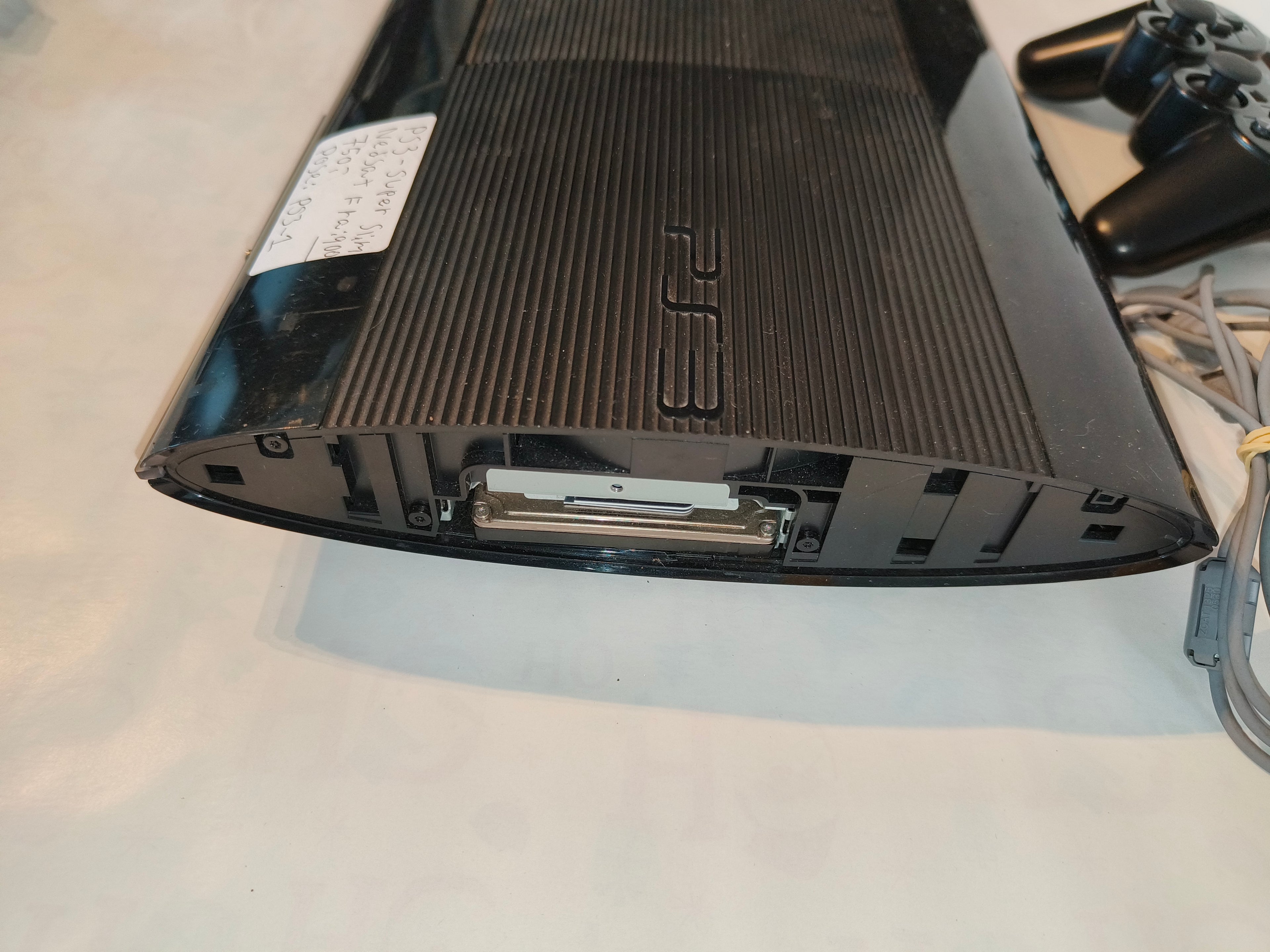 PlayStation 3 Super Slim pakke - Nedsat