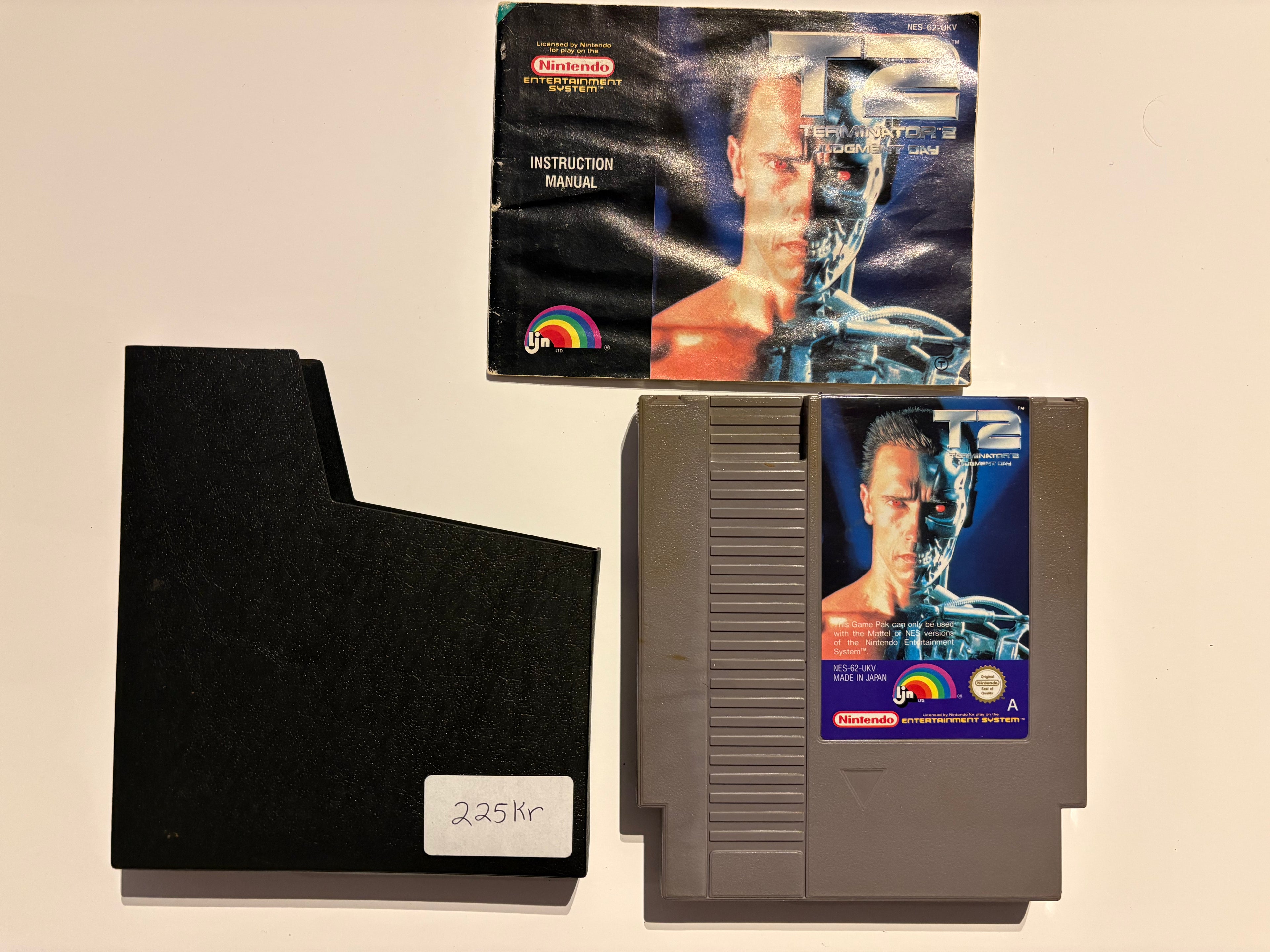 NES - Terminator 2: Judgment Day med manual + dust protector