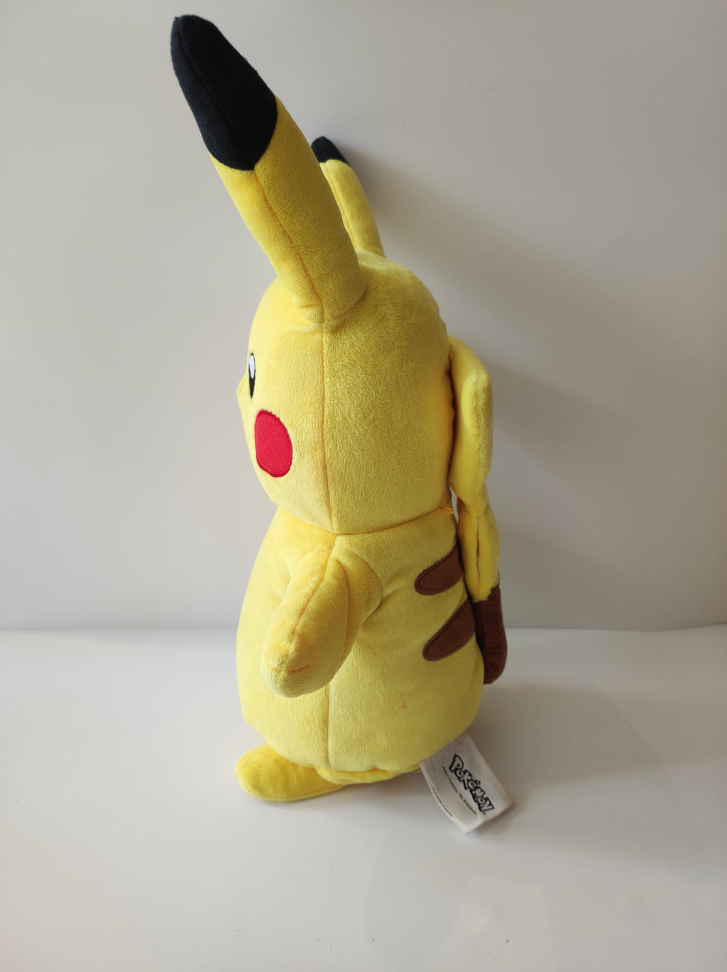 Pokémon Pikachu Elektronisk Bamse - 33cm