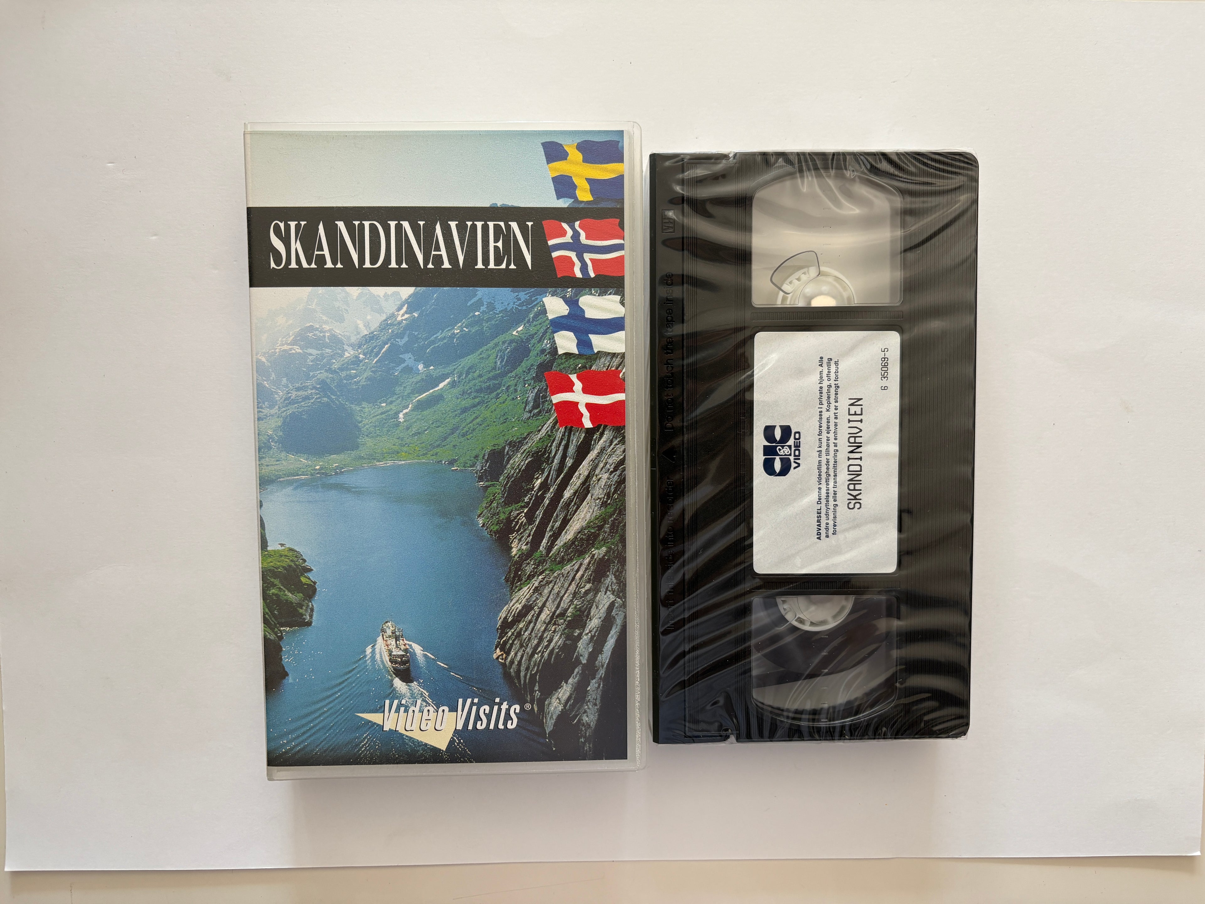 NY VHS: Skandinavien – Video Visits – Forseglet