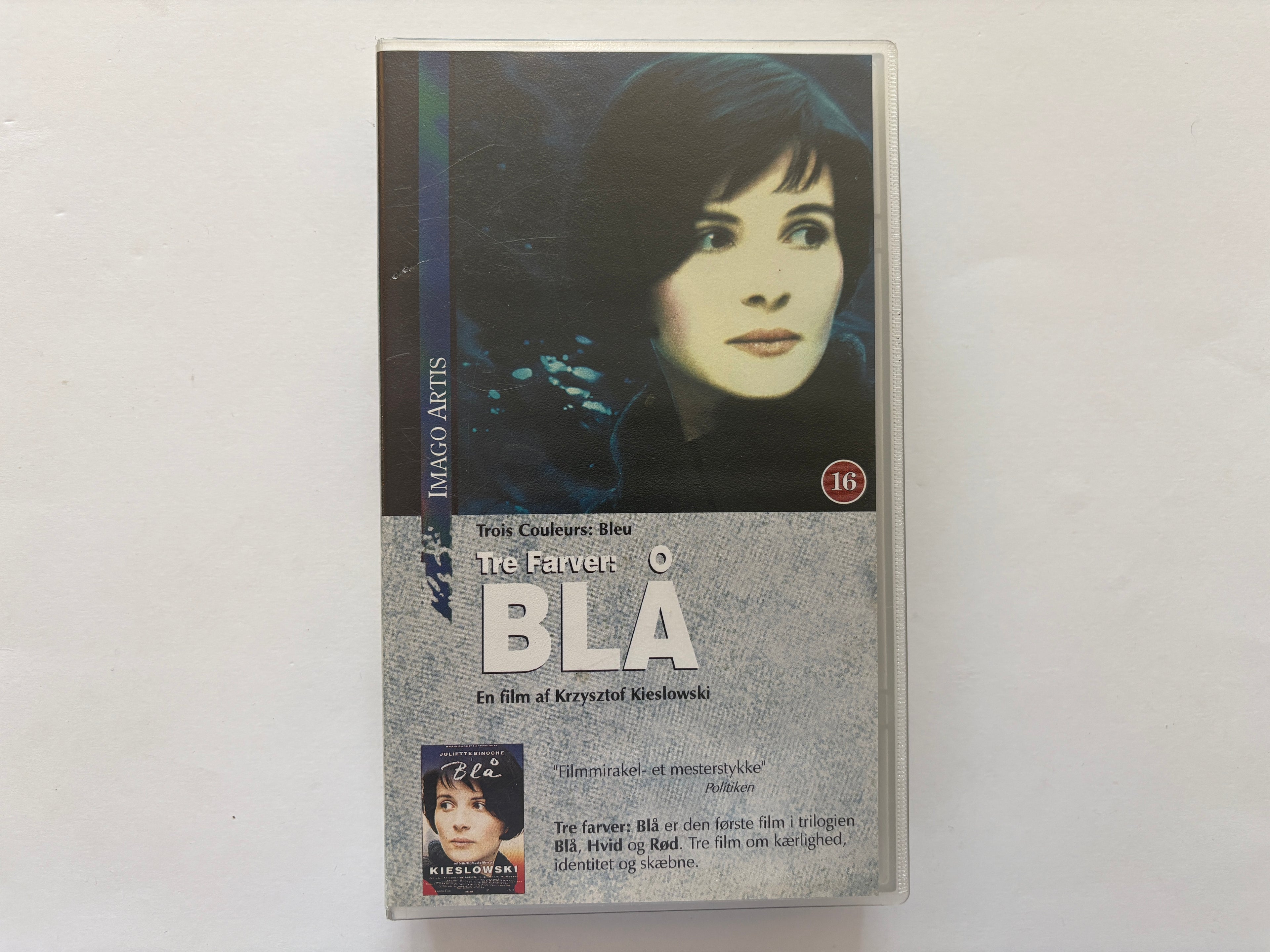 VHS - Tre Farver: Blå