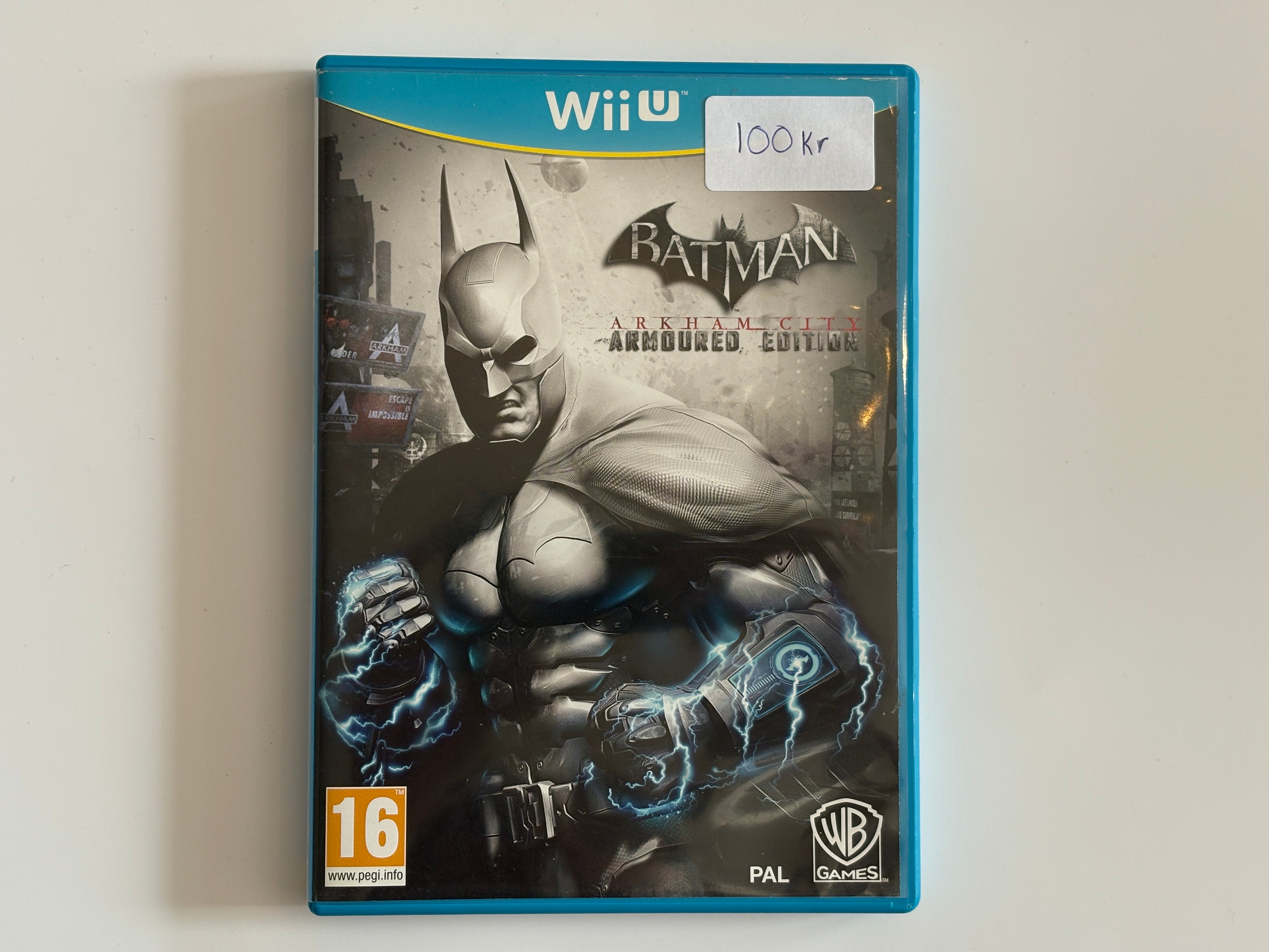 WII U - Batman Arkham City Armoured Edition